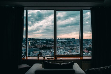 پنجره دوجداره UPVC دو حالته